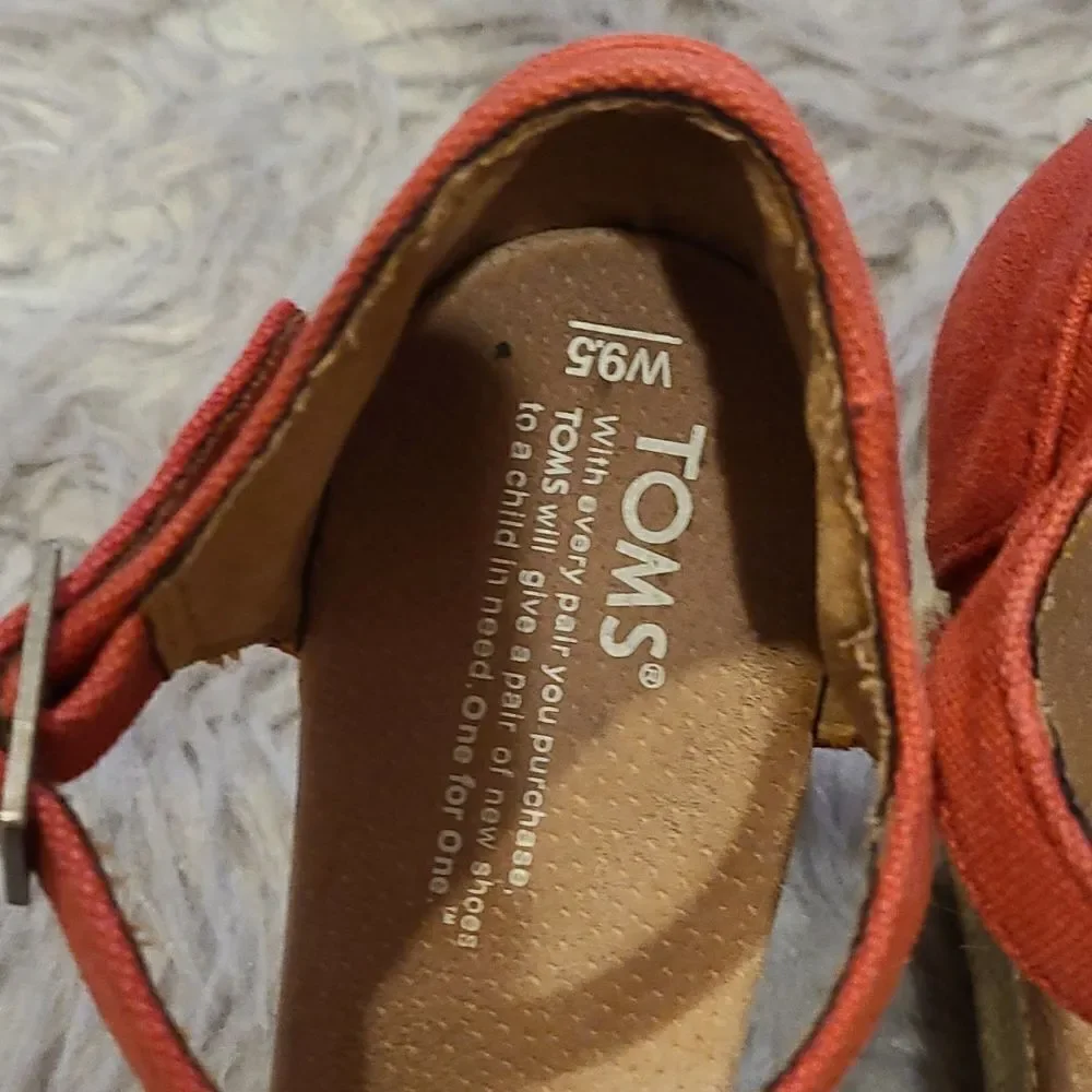 ‎Toms womens sienna red sandal wedges